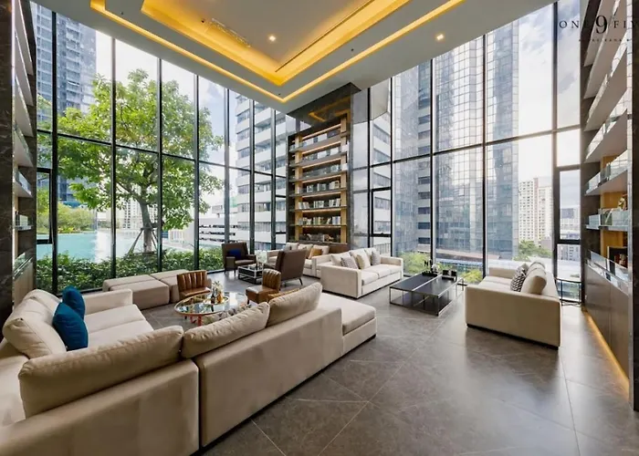 40th Fl Skyview With Standing Desk Pool And Gym Appartement Bangkok