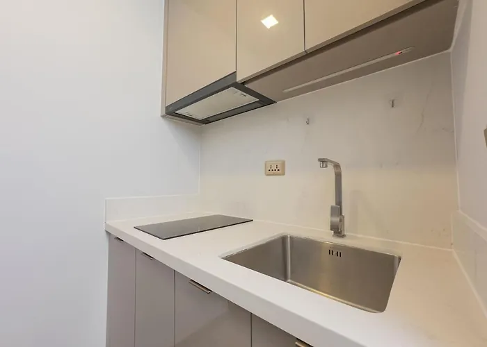 Appartement 40th Fl Skyview With Standing Desk Pool And Gym Bangkok